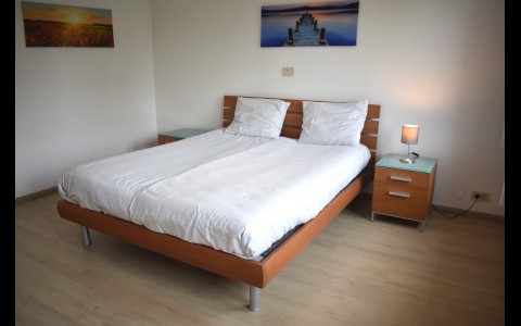 Slaapkamer beneden.JPG